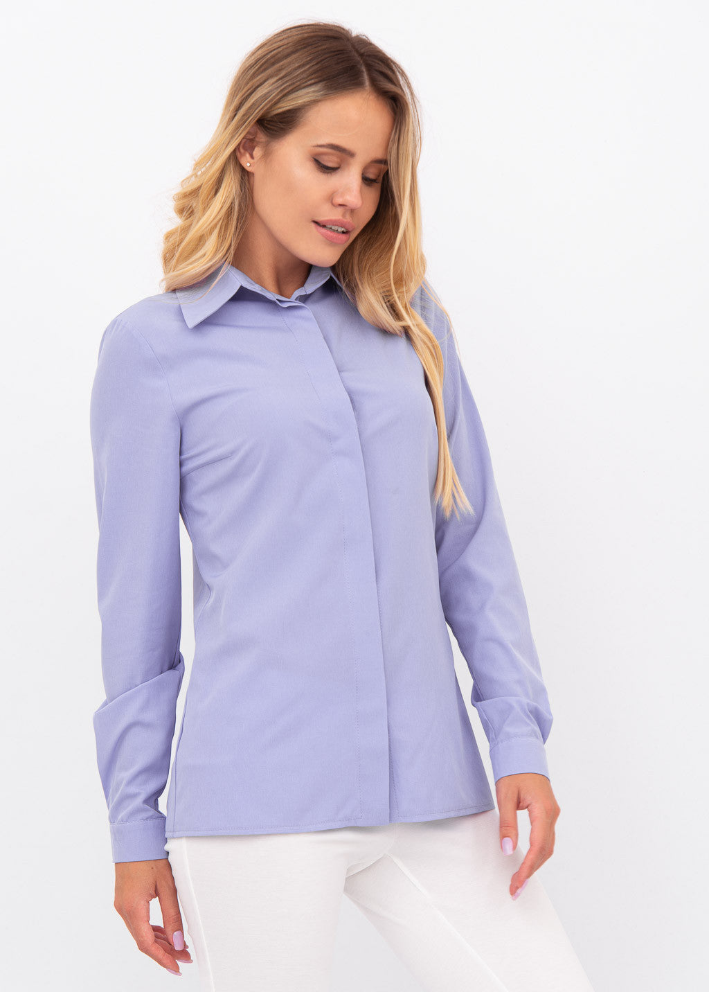 Зручна блуза на гудзиках