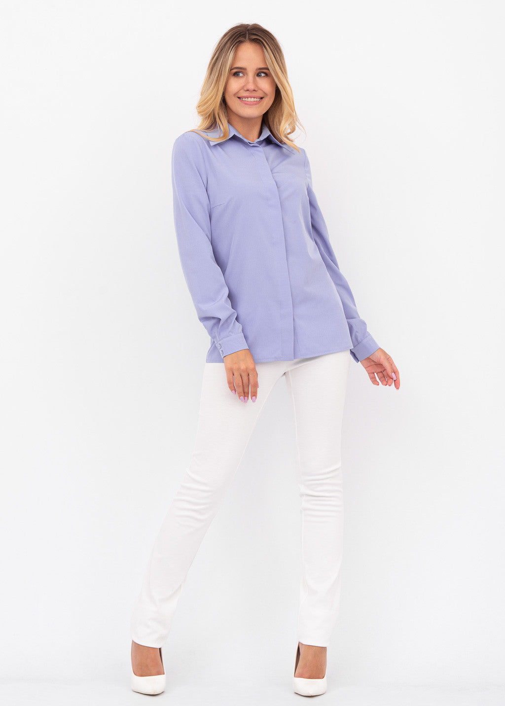 Зручна блуза на гудзиках