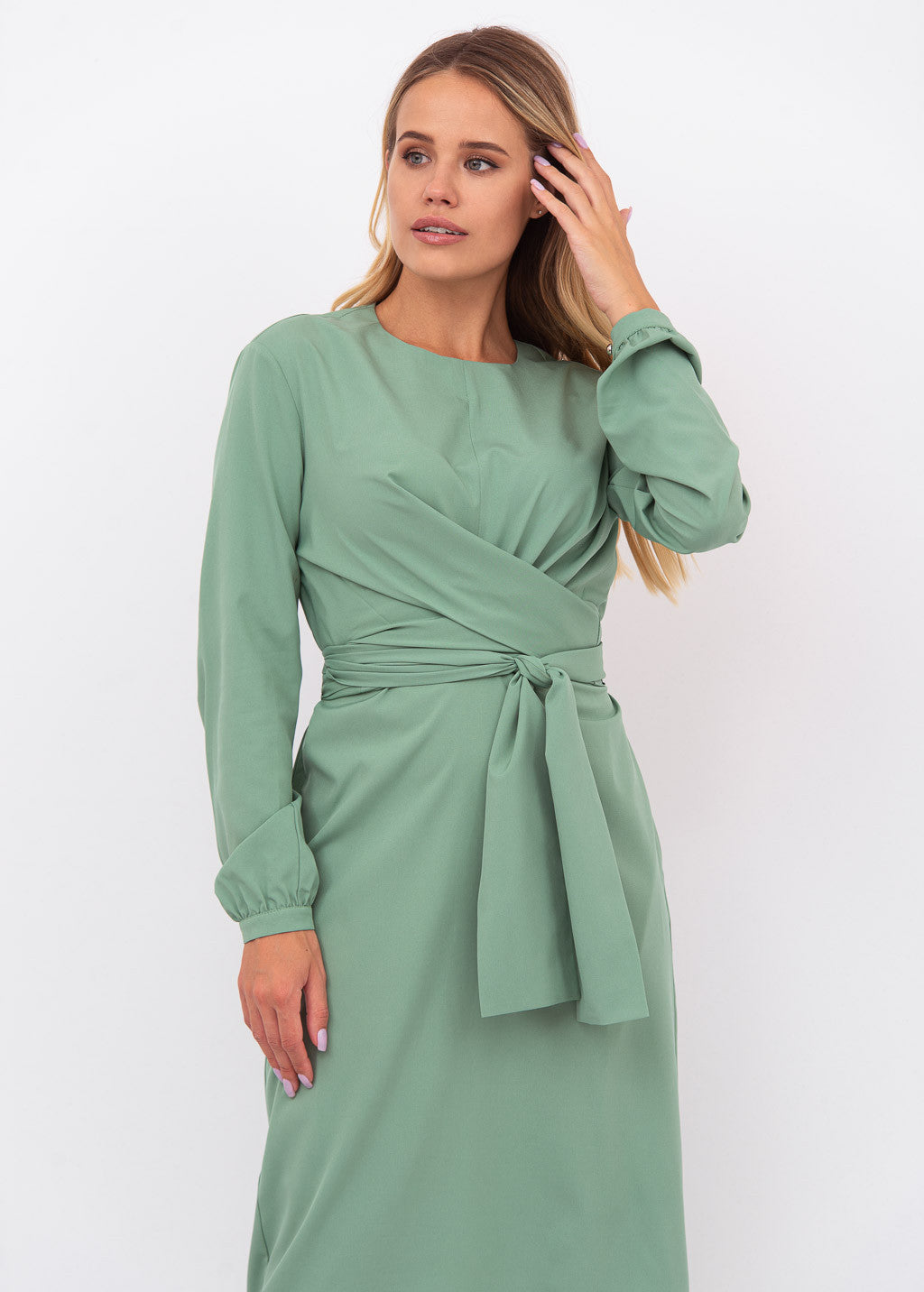 Святкова сукня з поясом