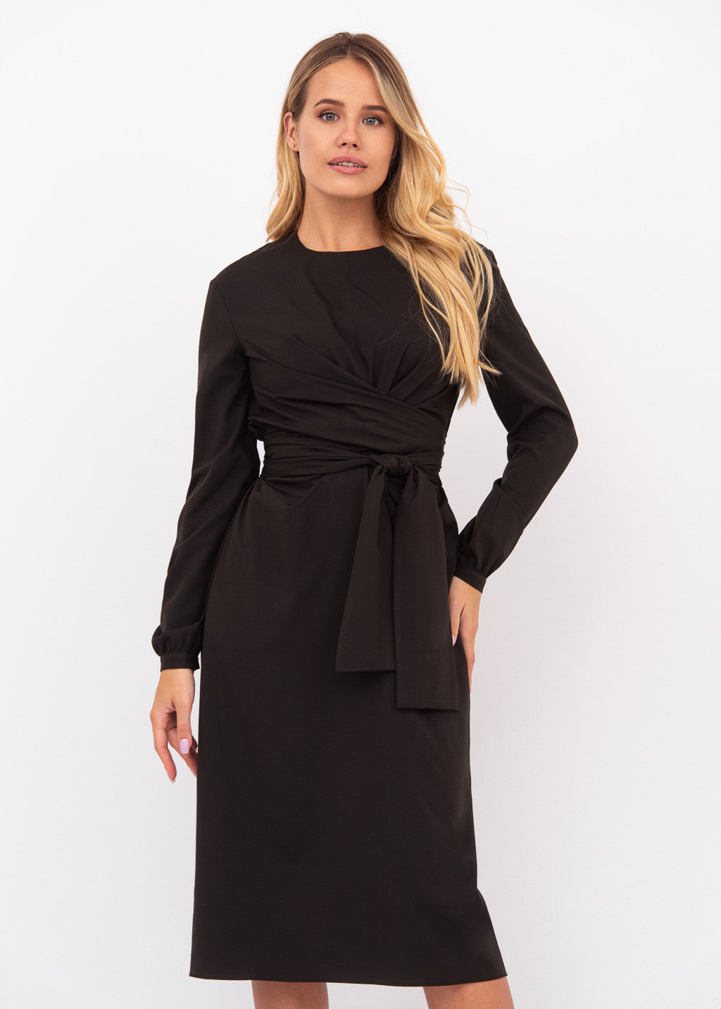 Святкова сукня з поясом