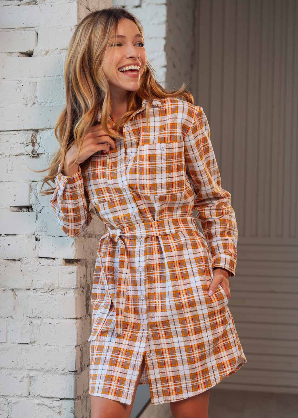 Тепла фланелева сукня-сорочка в клітинку