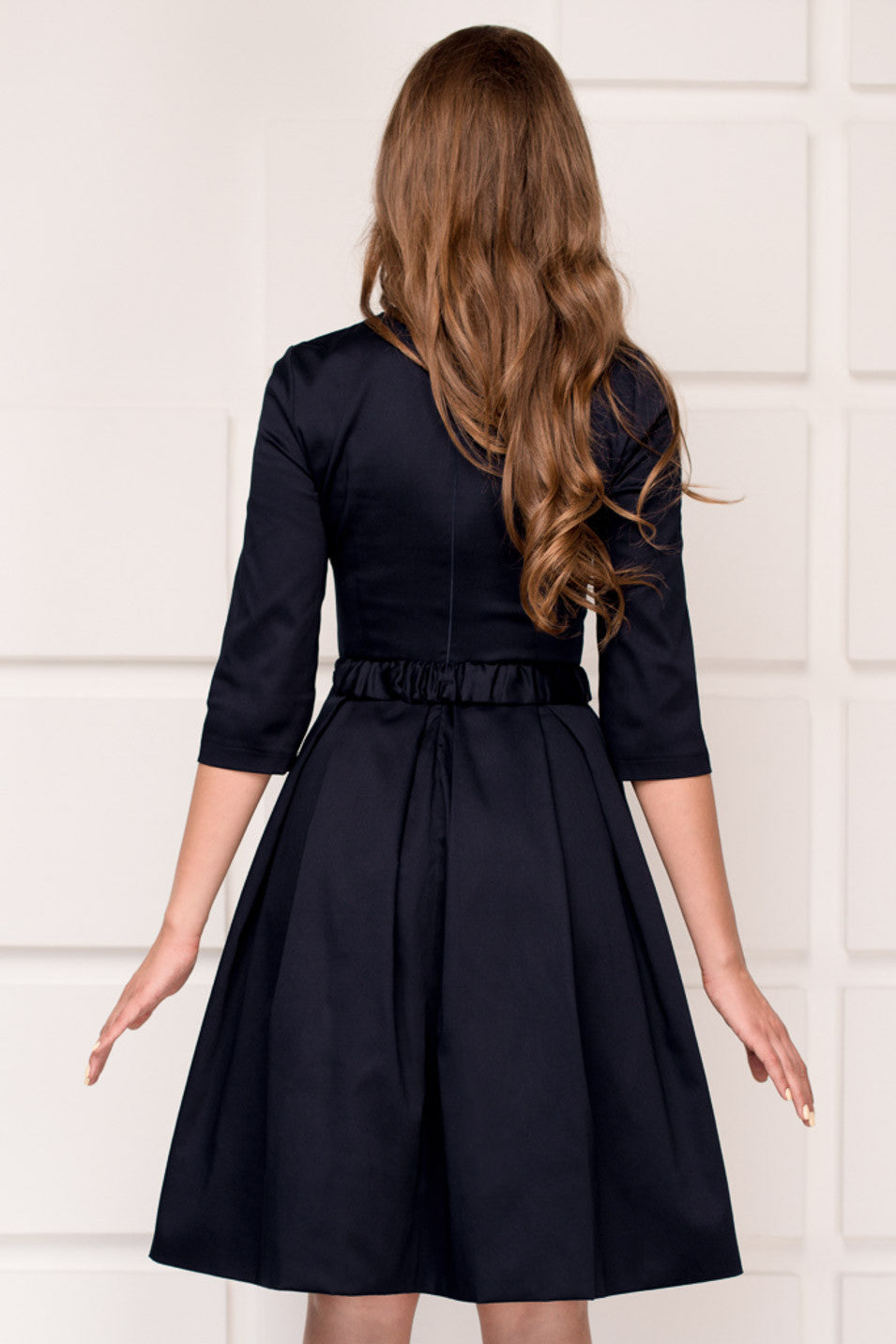 Бавовняна сукня з пишною спідницею