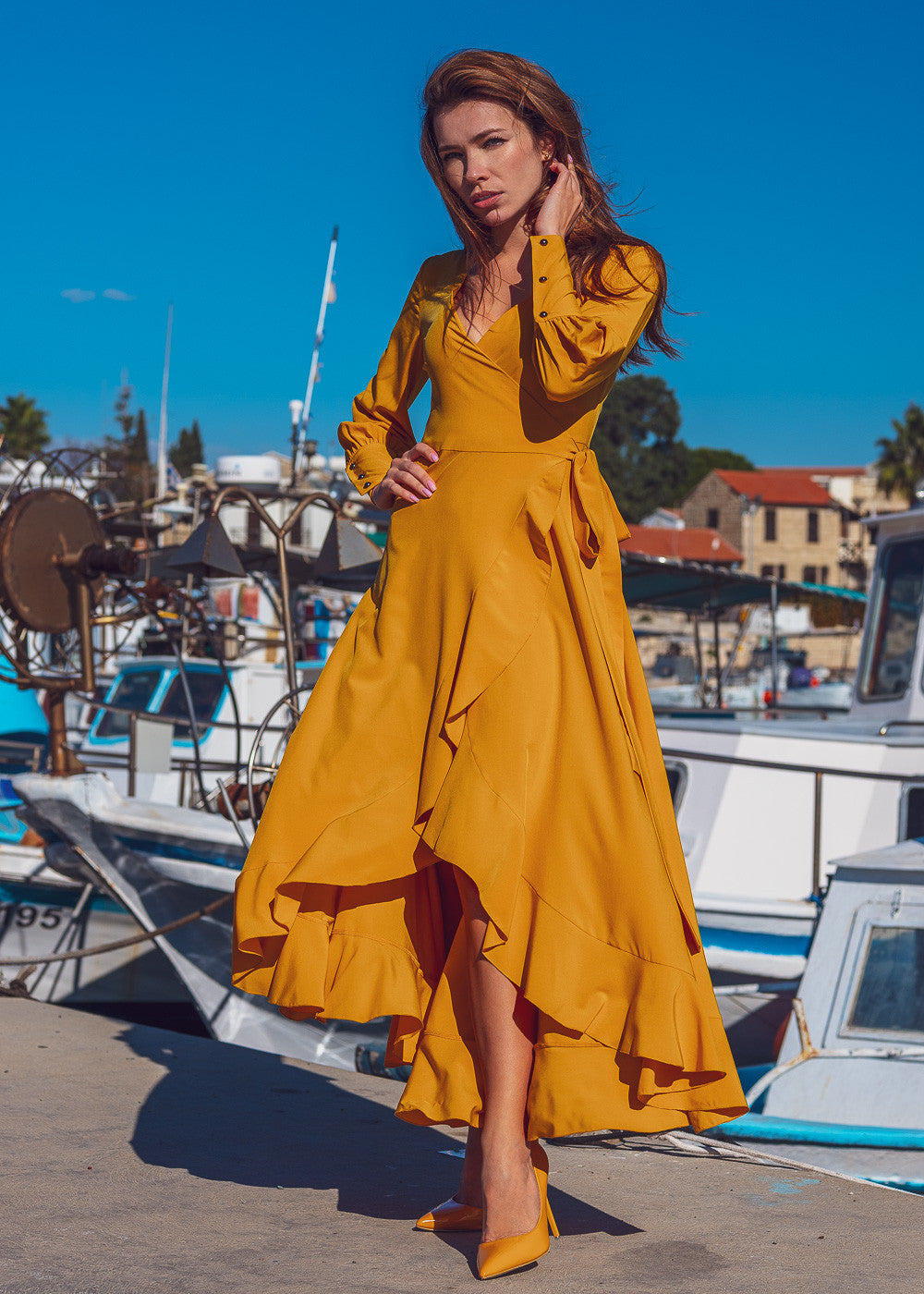 Довга святкова сукня