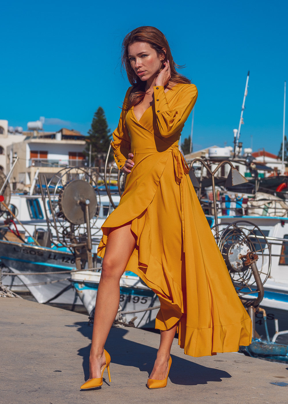 Довга святкова сукня