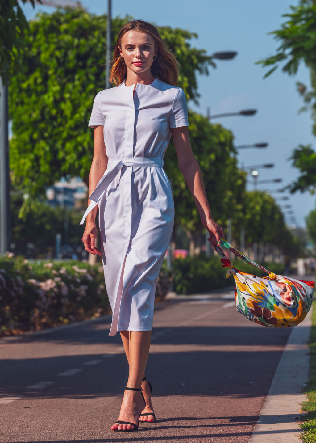 Бавовняна сукня з розрізом