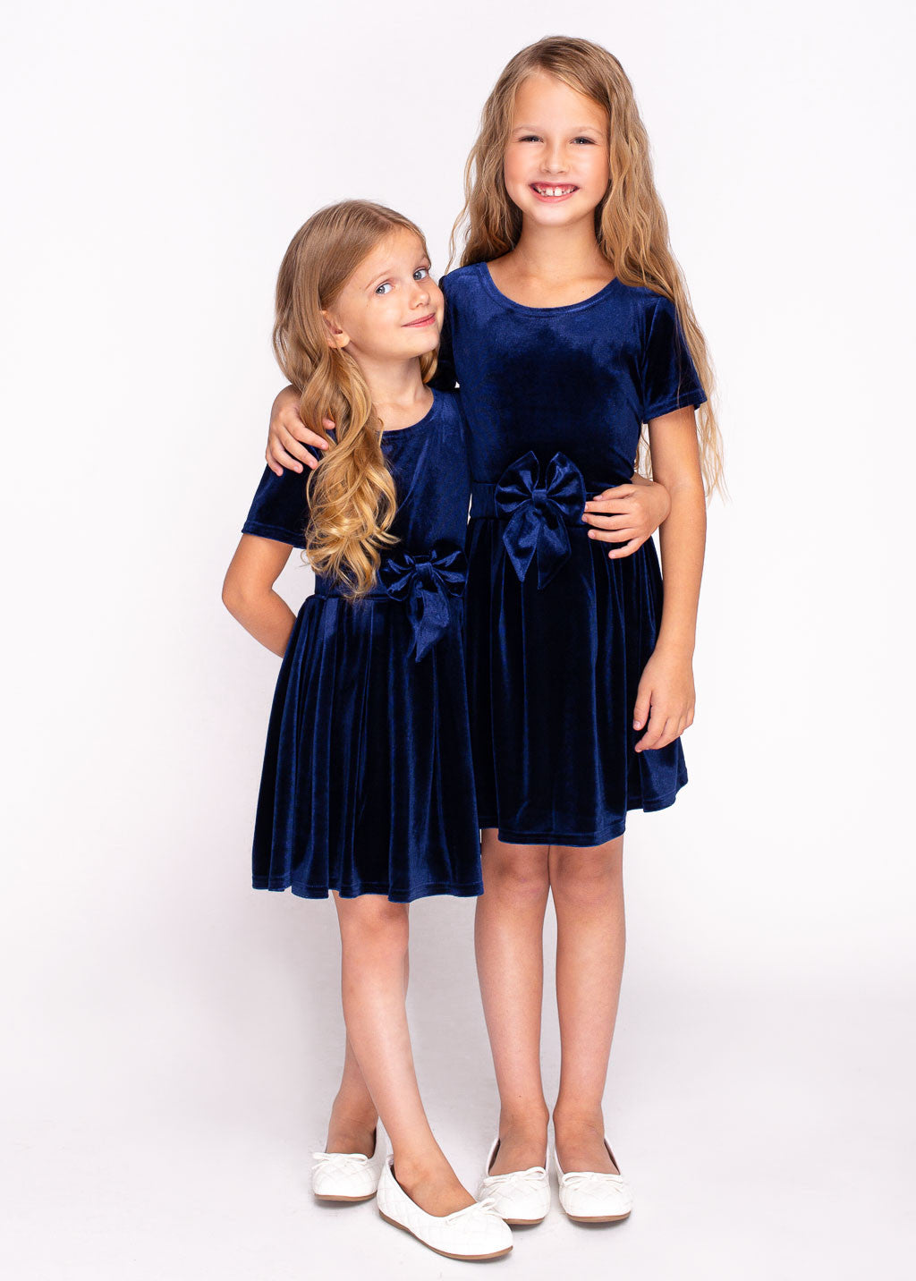 Оксамитова сукня для дівчинки