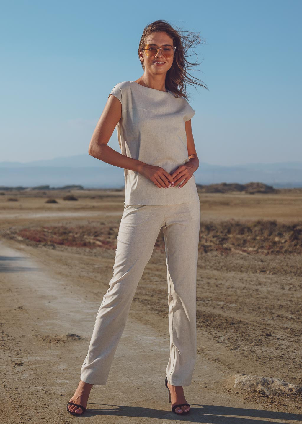 Лляний літній костюм