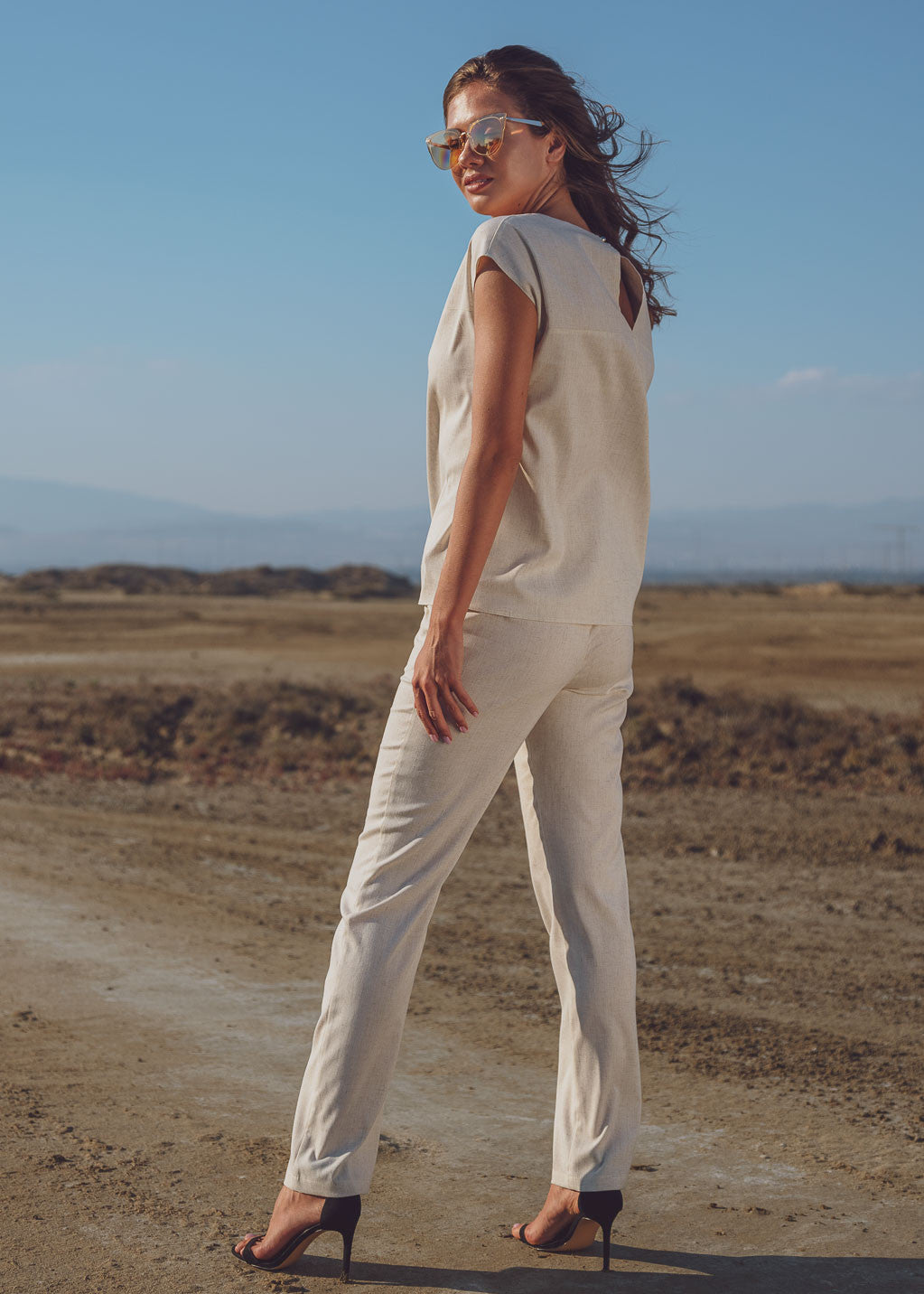 Лляний літній костюм