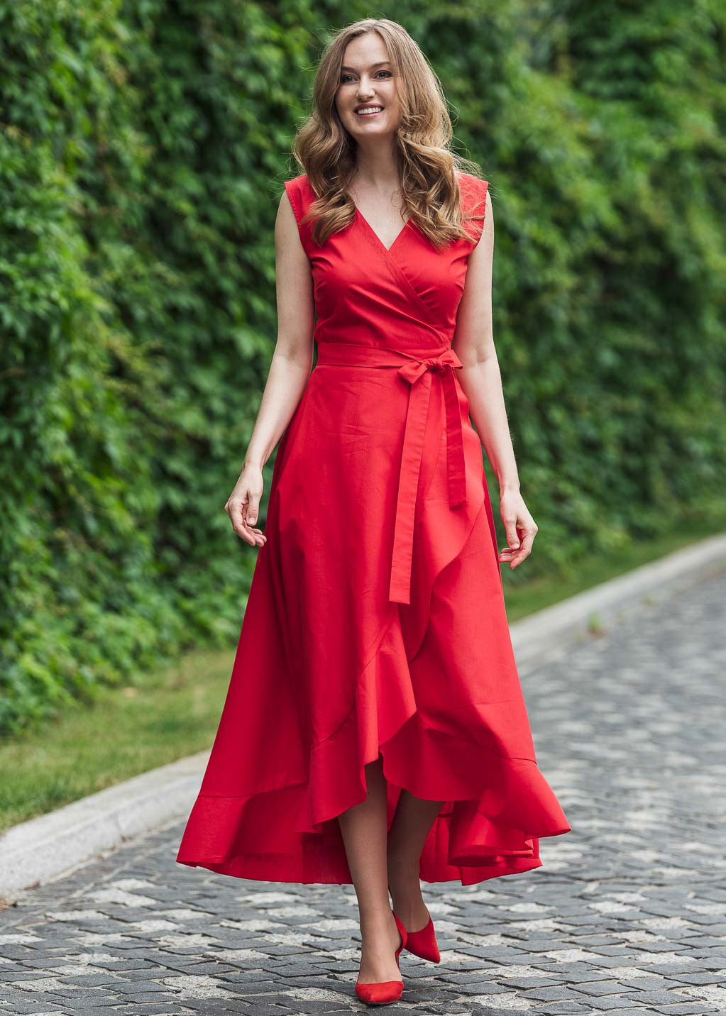 Романтична довга сукня