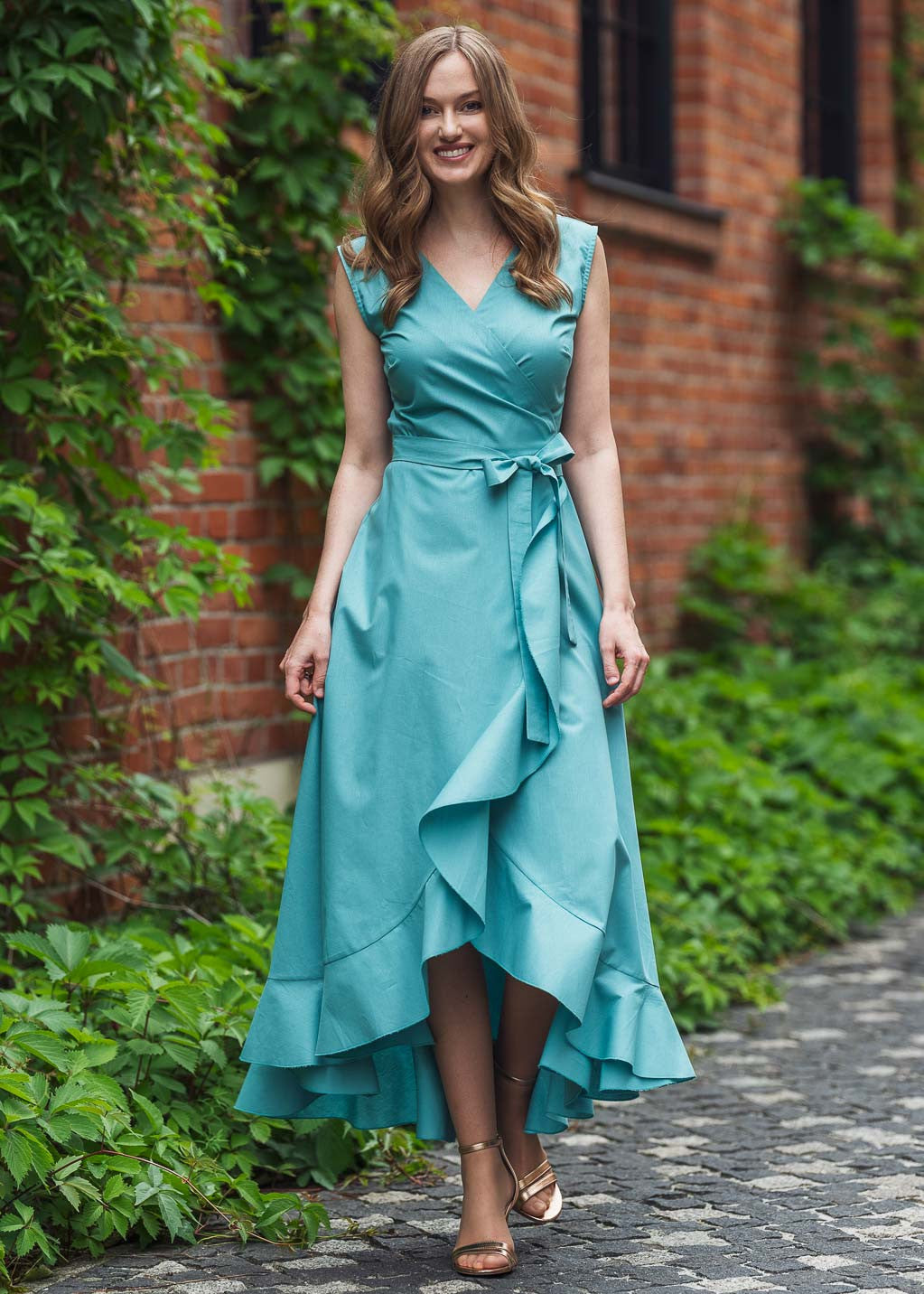 Романтична довга сукня