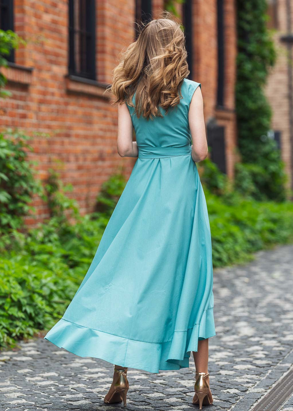 Романтична довга сукня