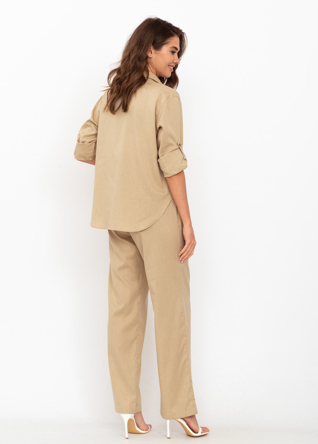 Лляний костюм з сорочкою