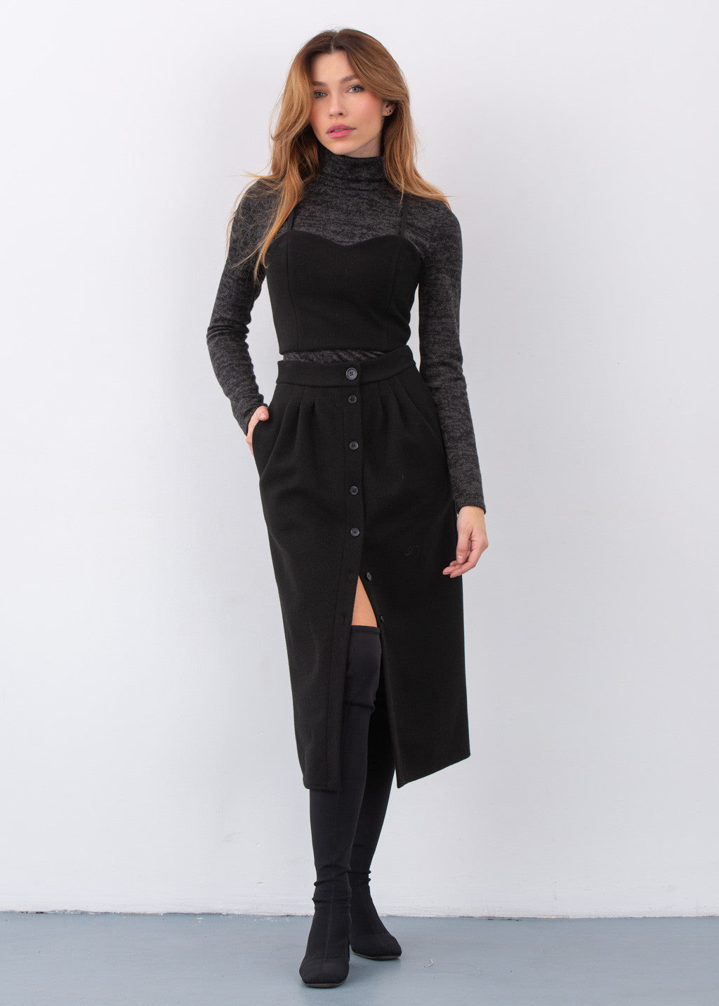 Теплий костюм з корсета та спідниці