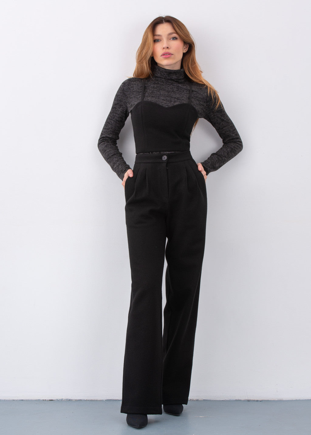 Теплий костюм з корсета та брюк