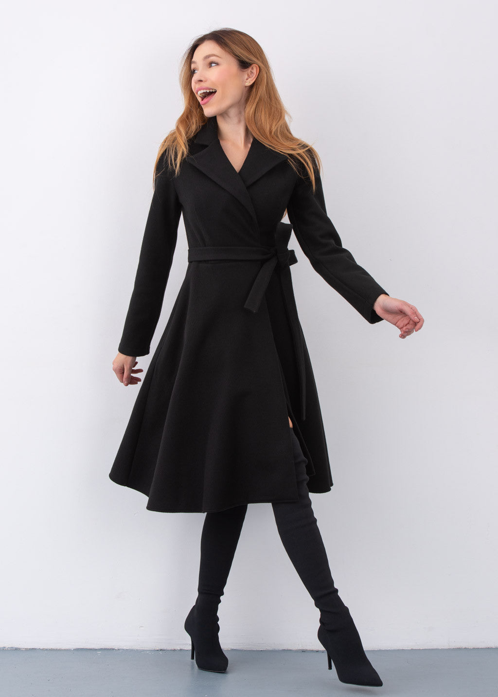 Тепла сукня-пальто на-запах з поясом