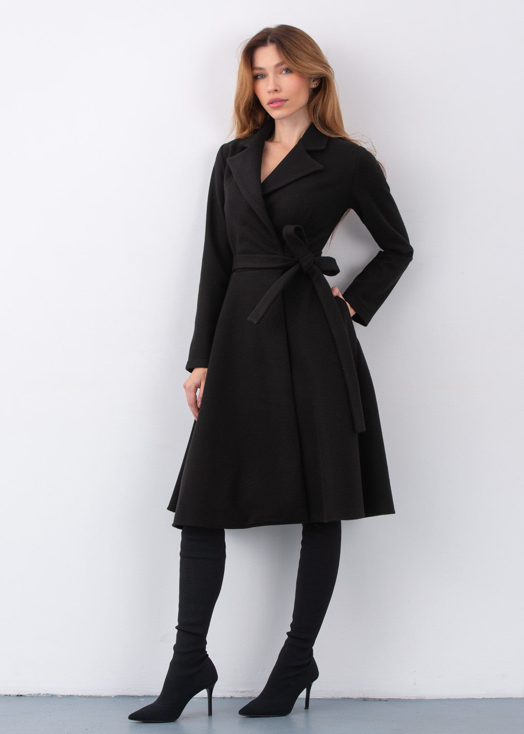 Тепла сукня-пальто на-запах з поясом