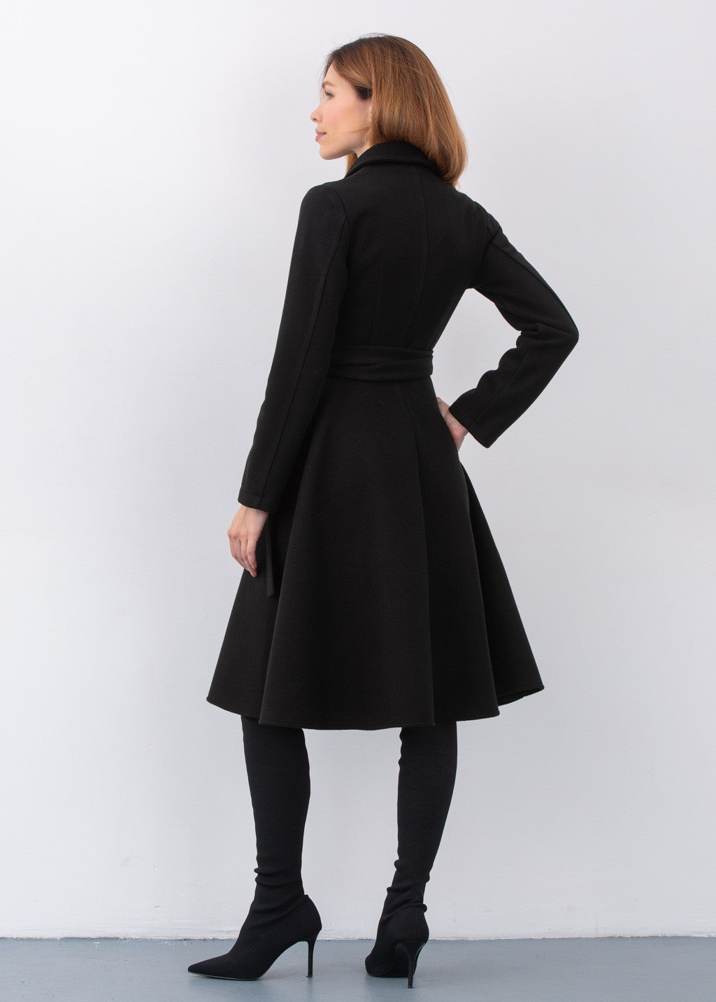 Тепла сукня-пальто на-запах з поясом