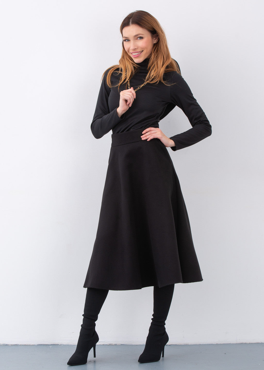 Тепла широка спідниця з кишенями