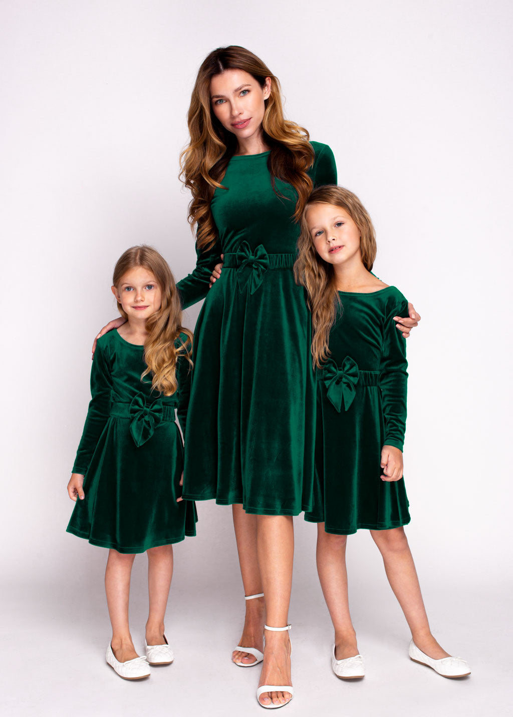 Оксамитова сукня для дівчинки