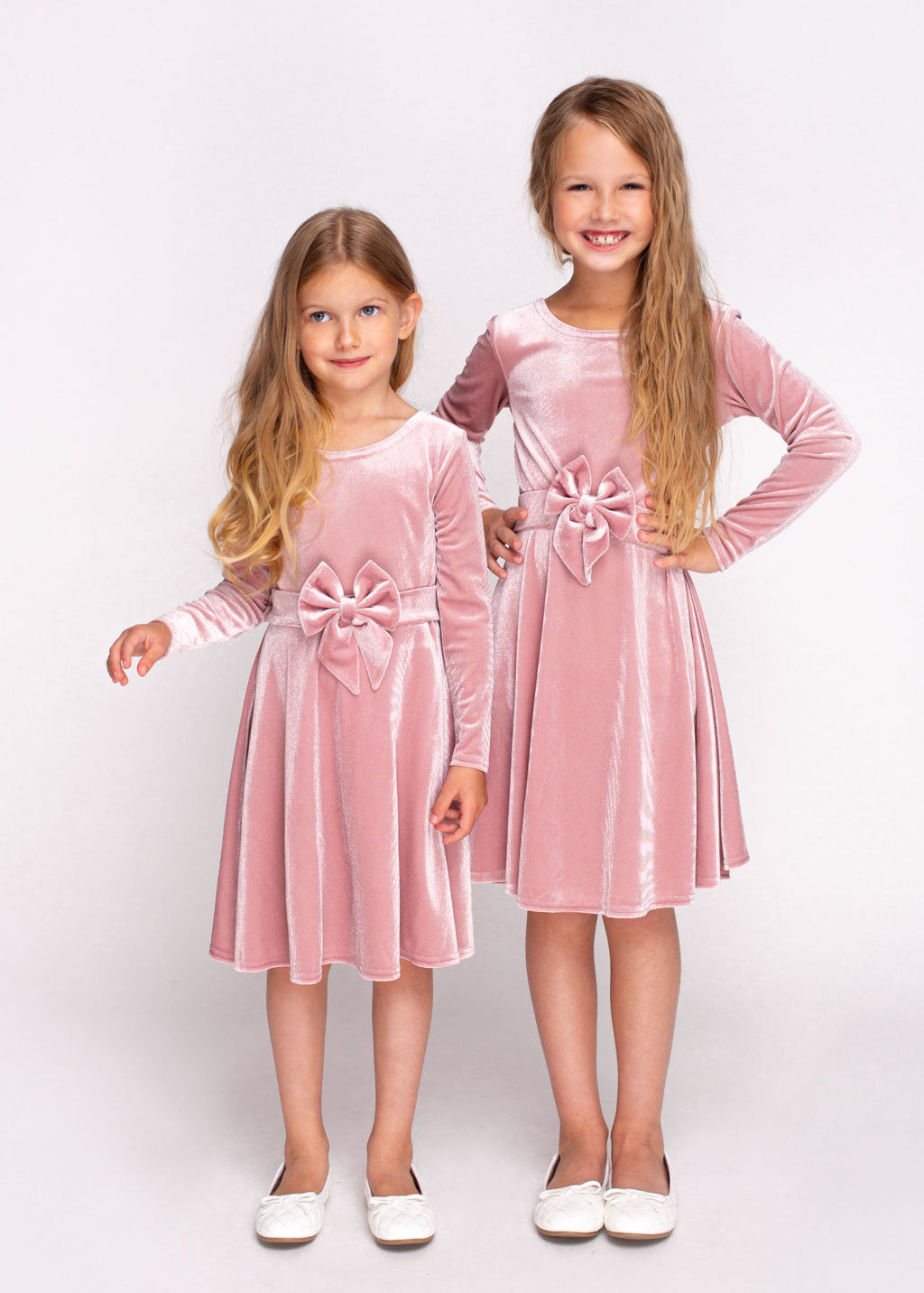 Оксамитова сукня для дівчинки