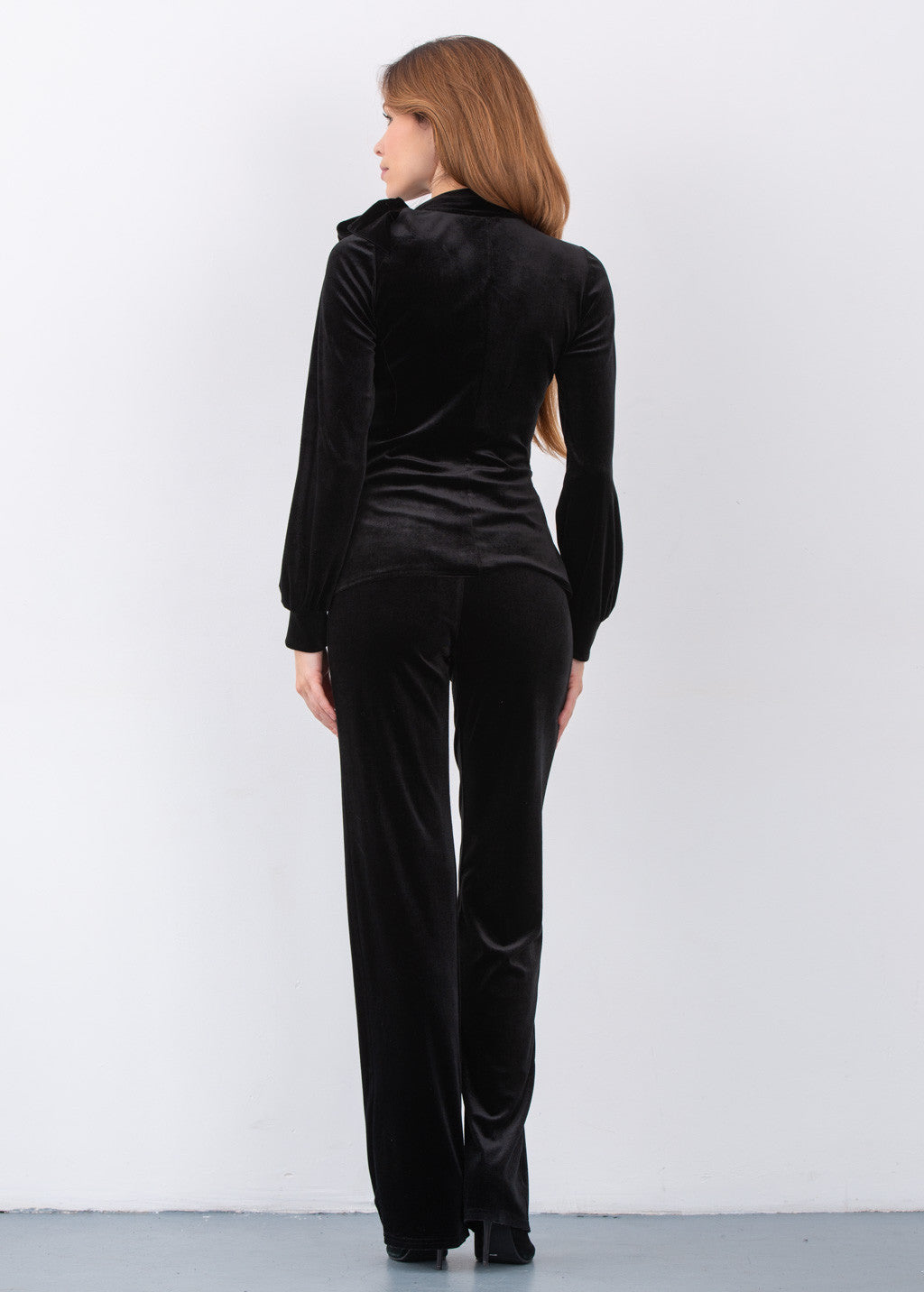 Оксамитовий брючний костюм