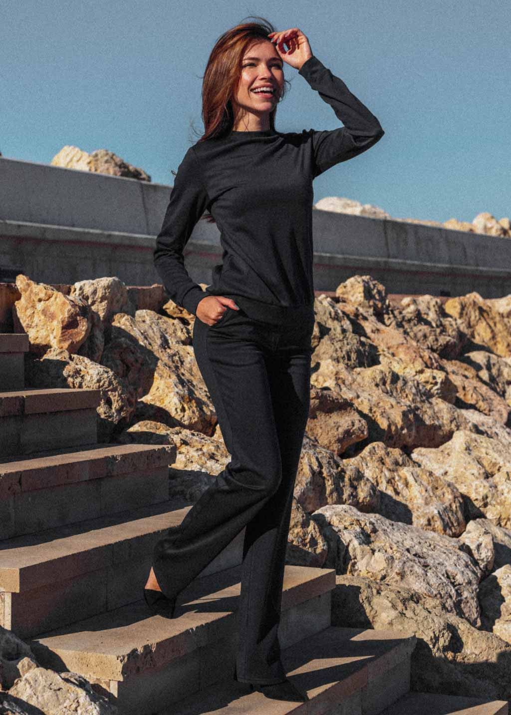 Трикотажний брючний костюм