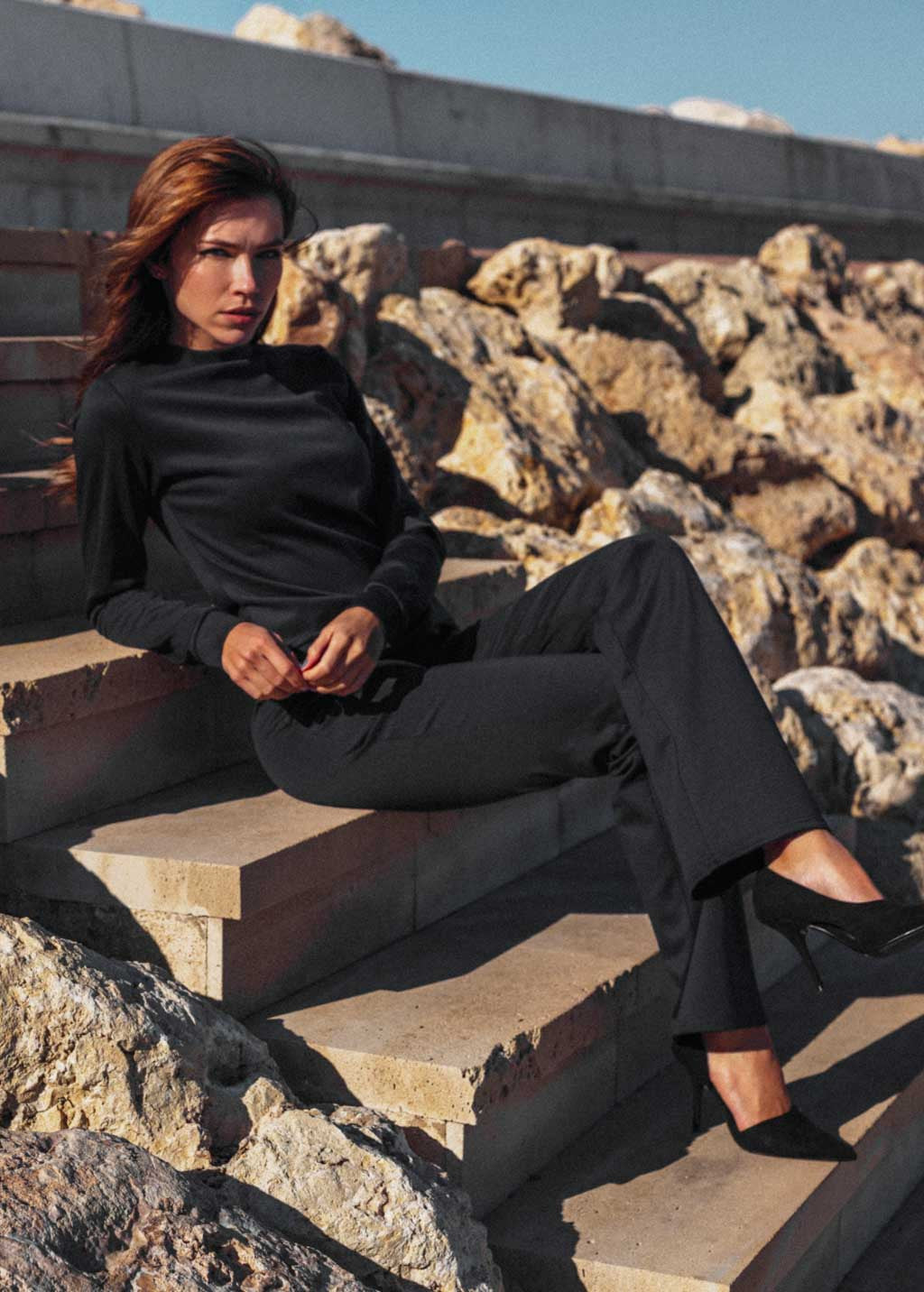 Трикотажний брючний костюм