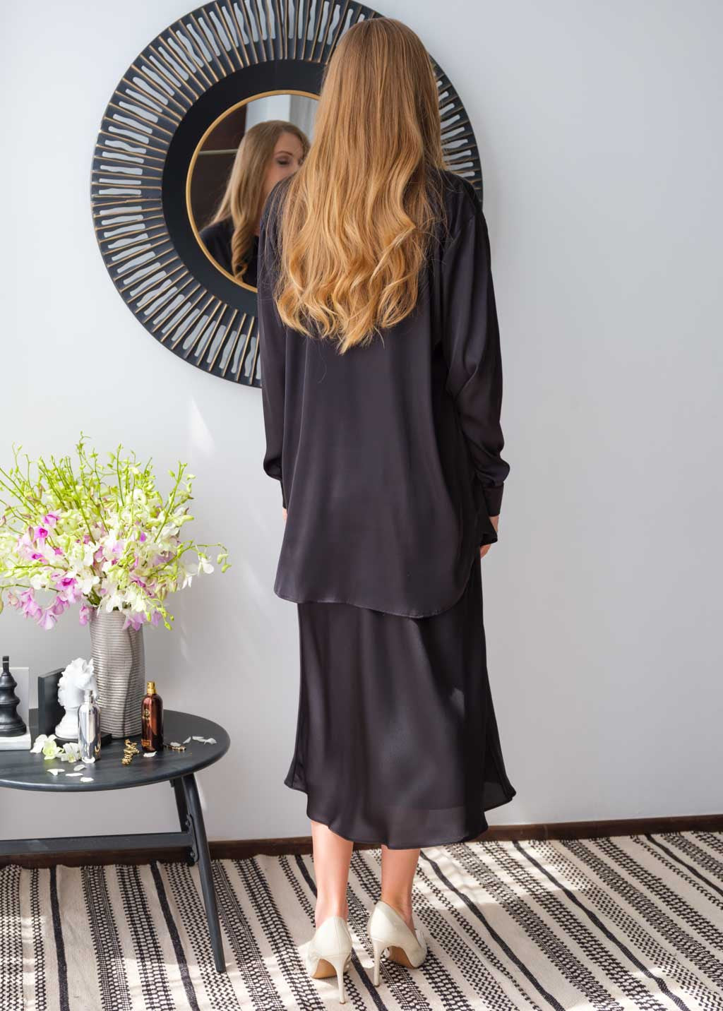 Довга шовкова сорочка