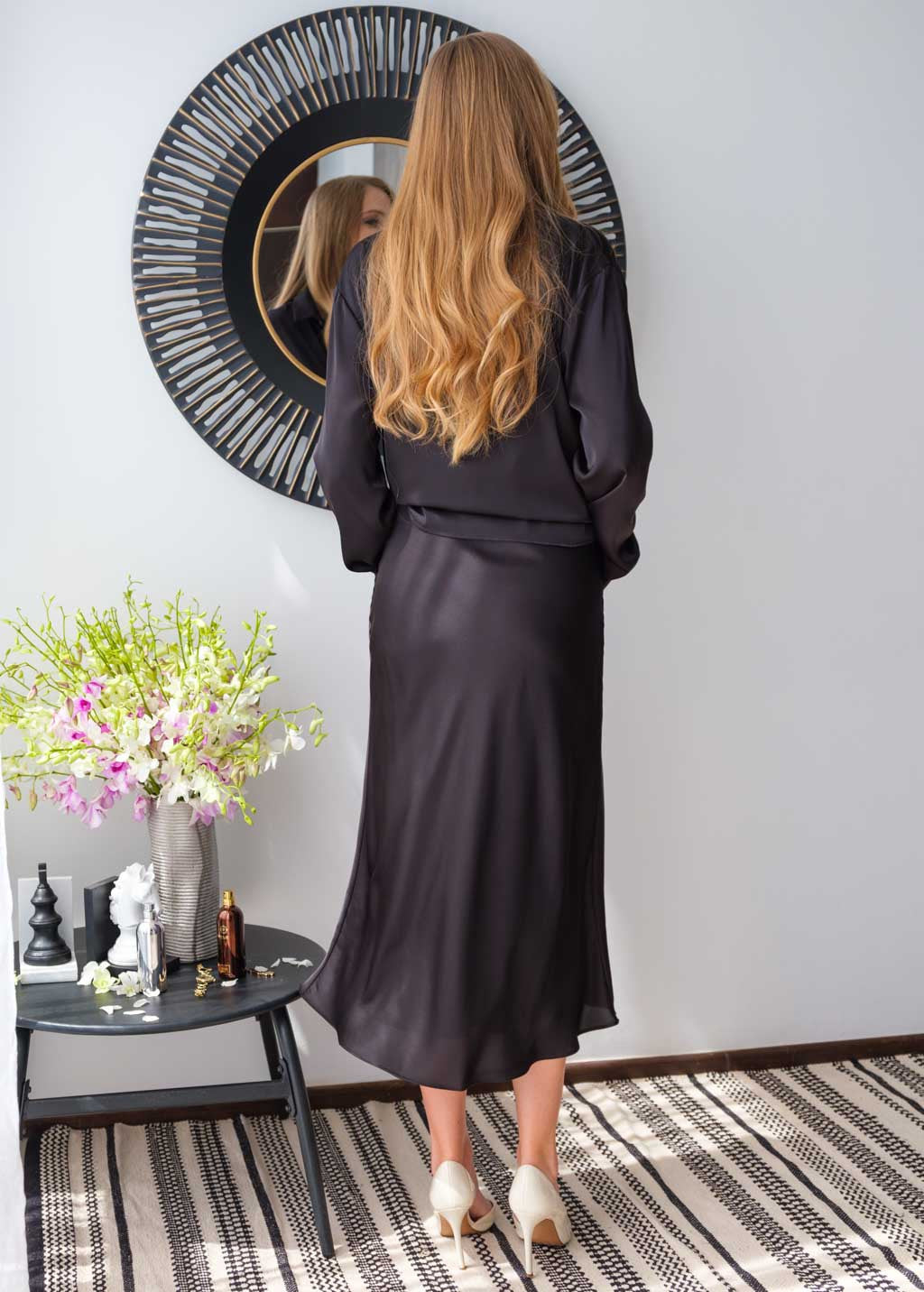 Довга шовкова сорочка