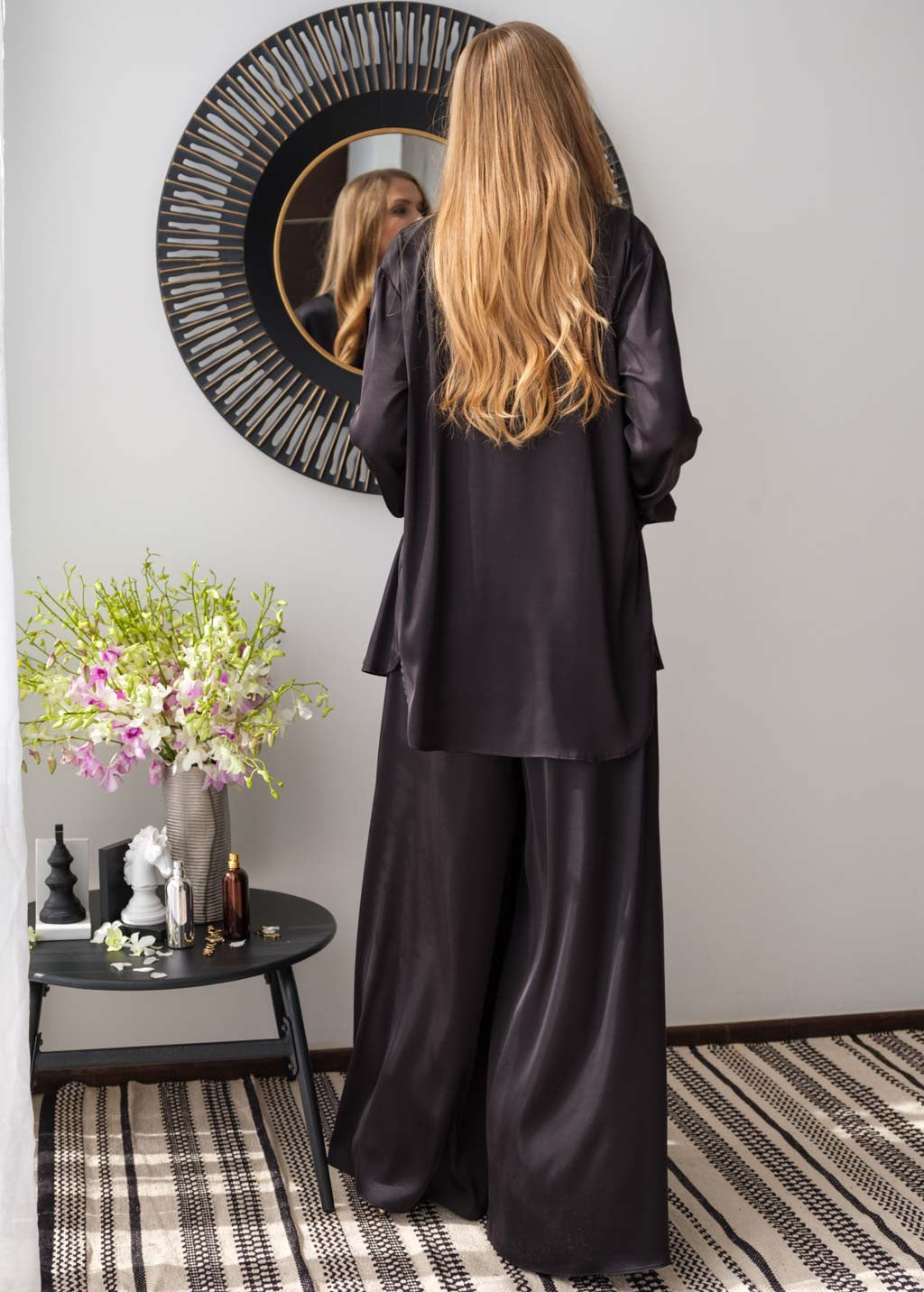 Довга шовкова сорочка