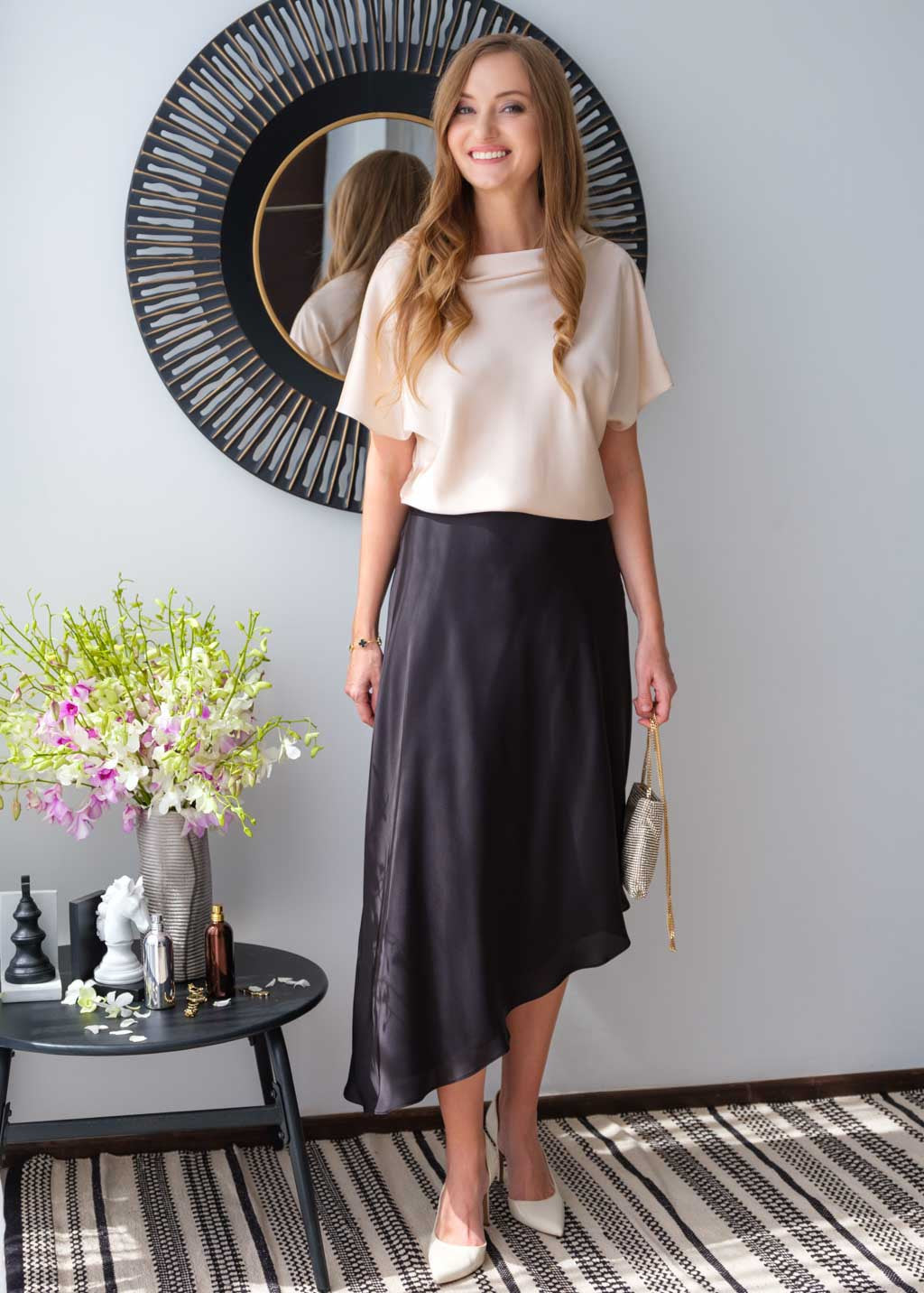 Асиметрична шовкова спідниця