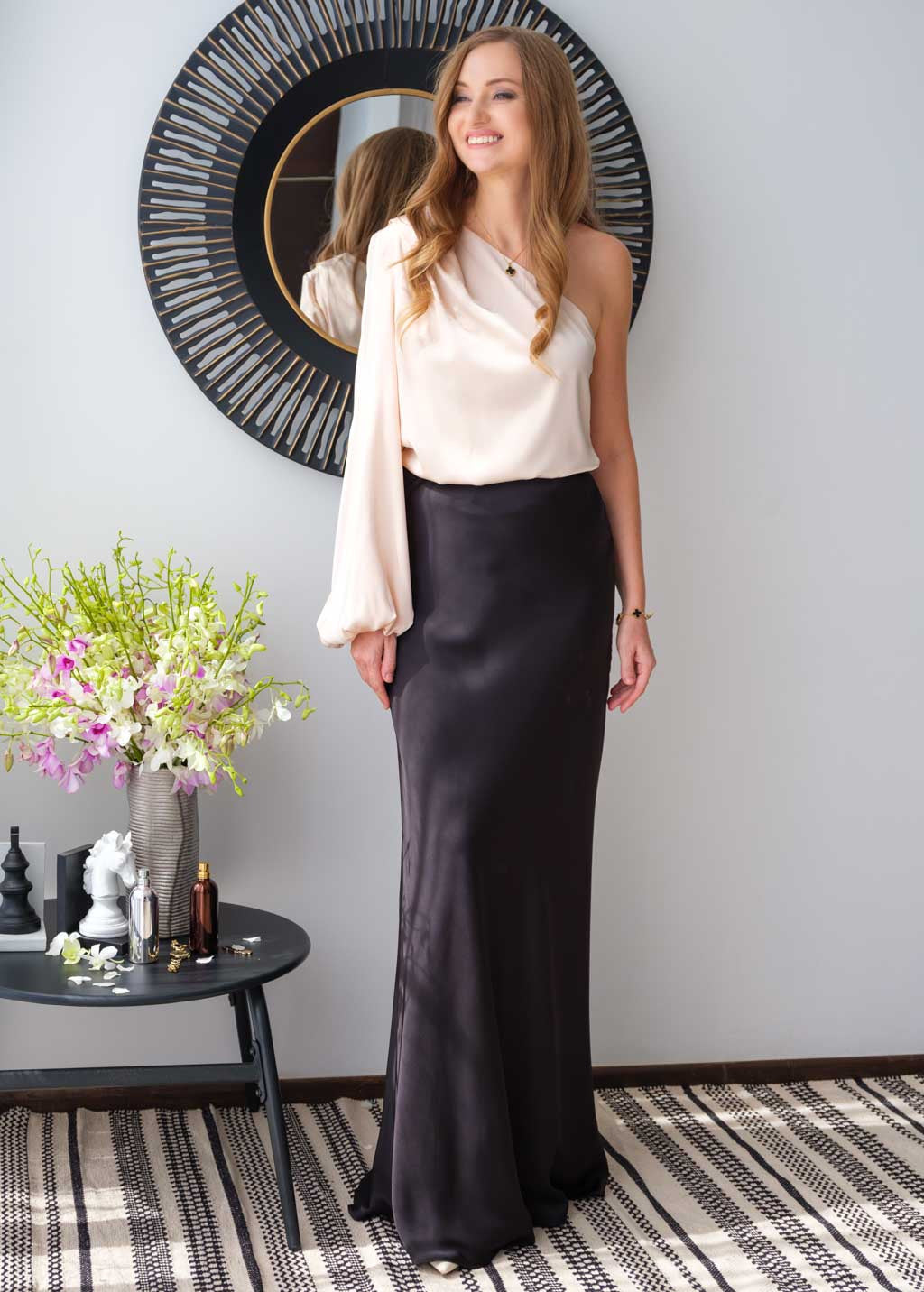 Довга шовкова спідниця