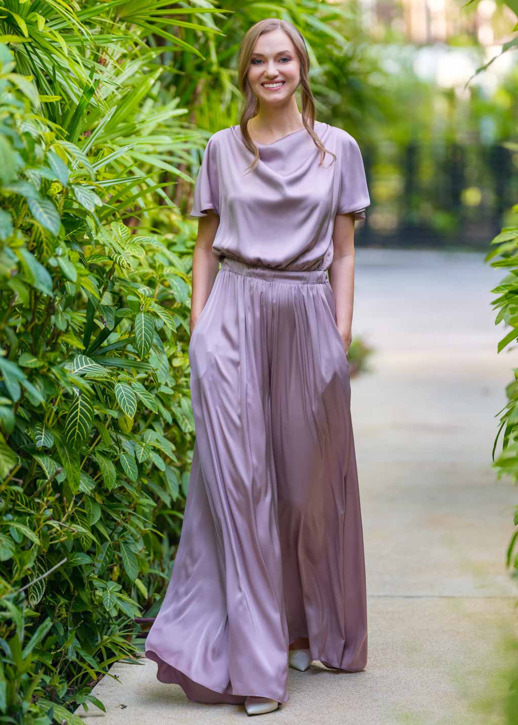 Шовковий комбінезон з кишенями