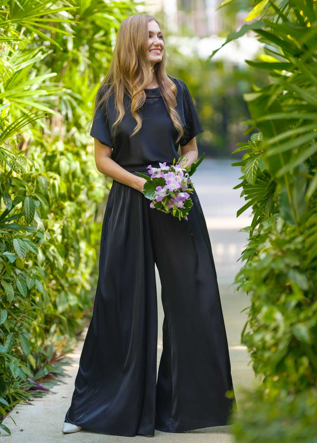 Шовковий костюм зі штанами