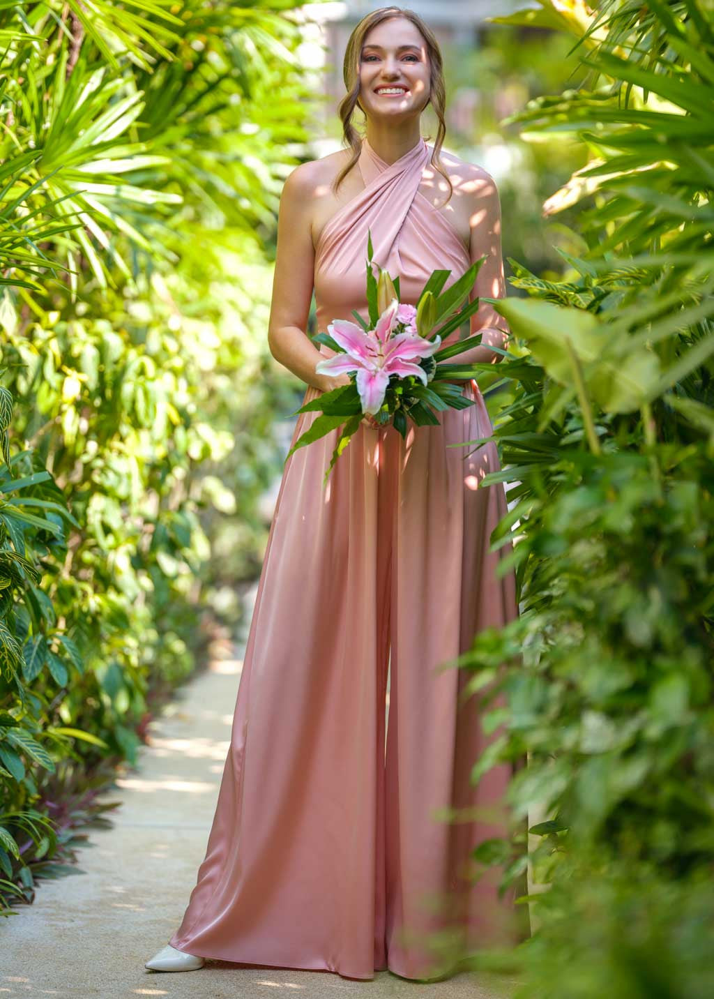 Шовковий комбінезон з відкритою спиною