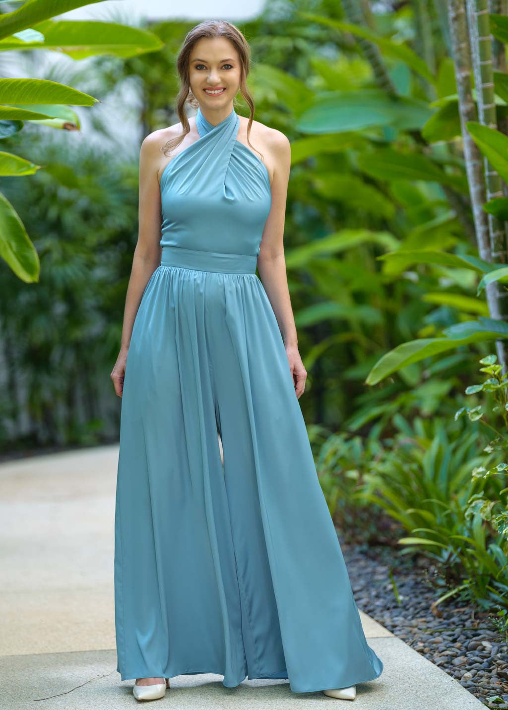 Шовковий комбінезон з відкритою спиною