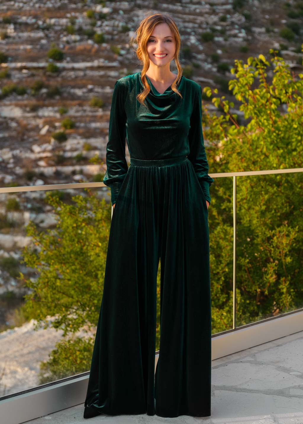 Вишуканий оксамитовий комбінезон з кишенями