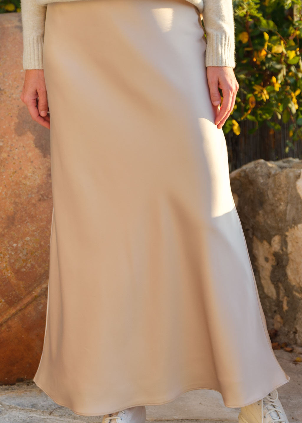 Шовкова спідниця