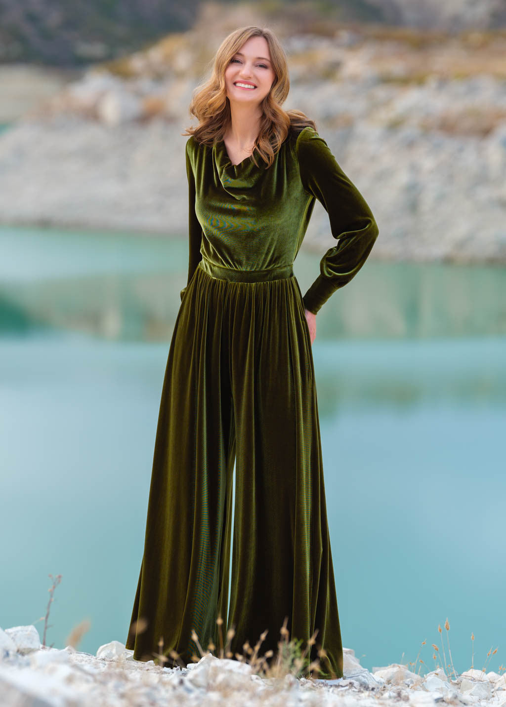 Вишуканий оксамитовий комбінезон з кишенями