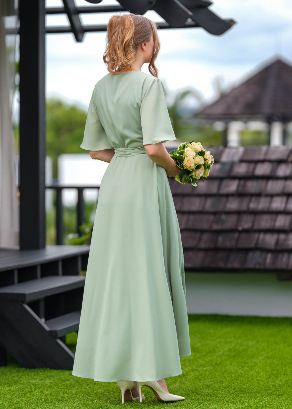 Шифонова сукня на запах