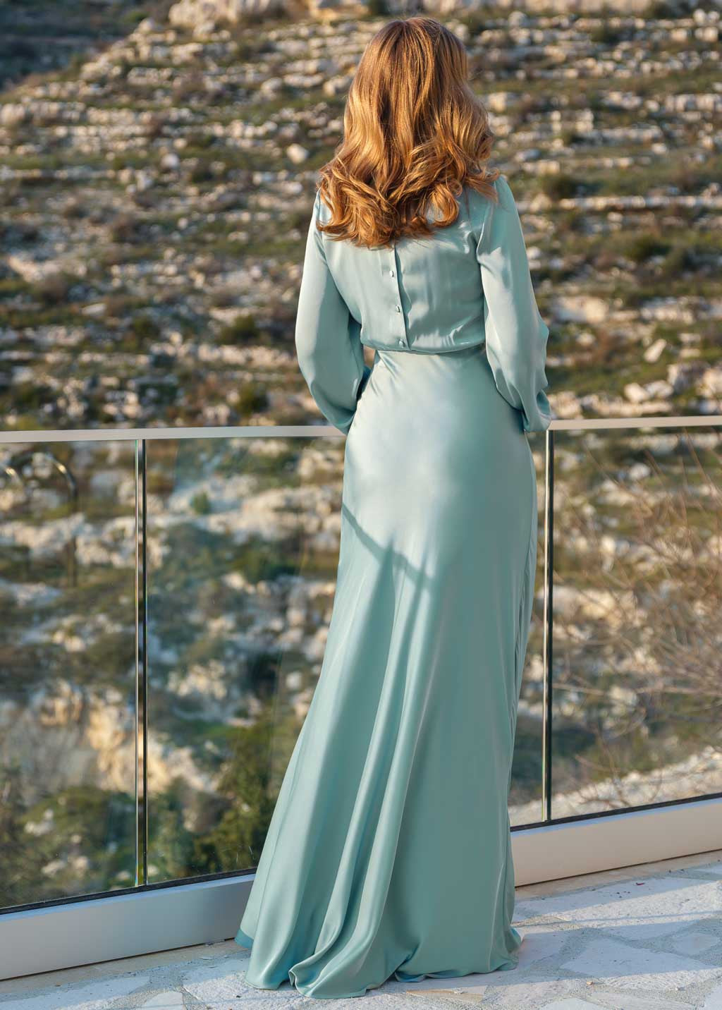 Шовкова витончена довга сукня