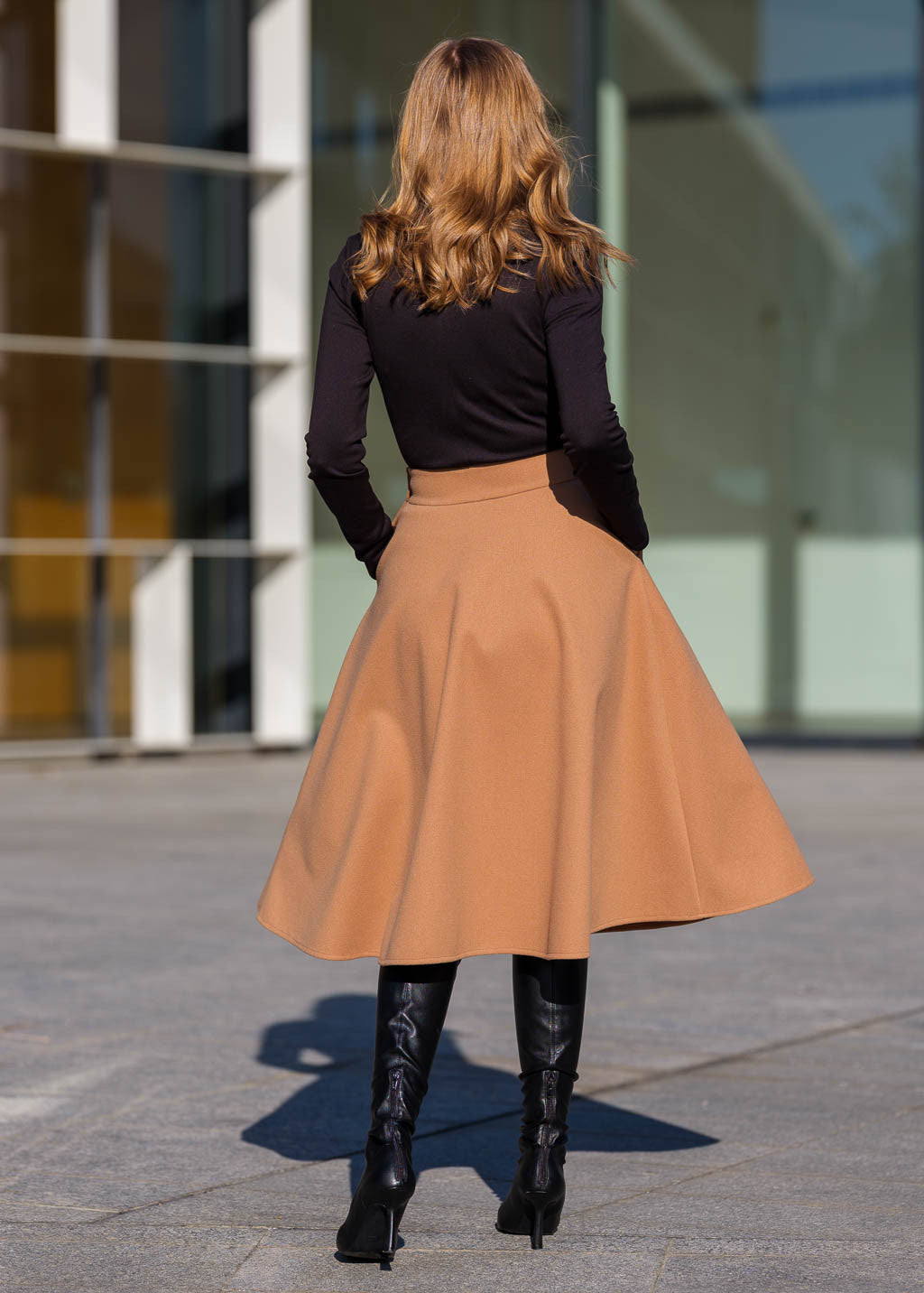 Тепла широка спідниця з кишенями