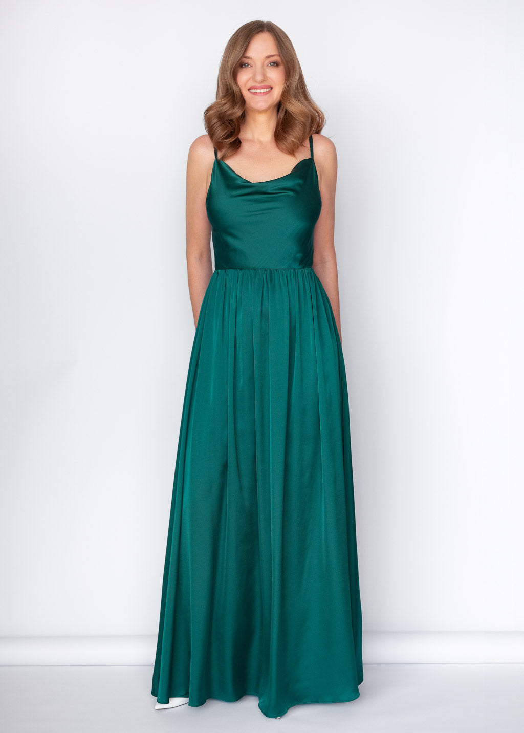 Шовкова довга сукня з відкритою спиною в кольорі Dark Green