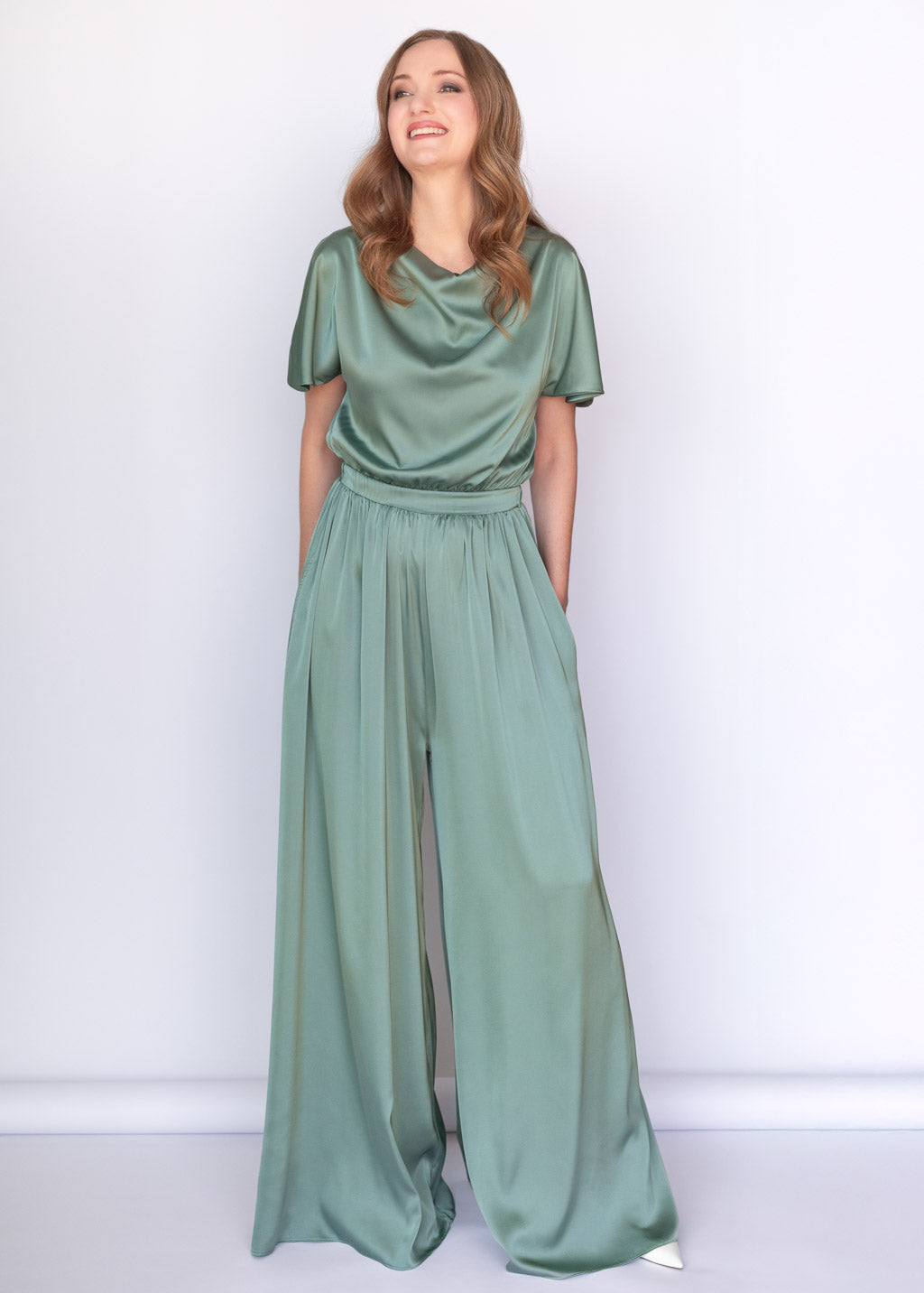 Шовковий комбінезон з кишенями в кольорі Sage Green