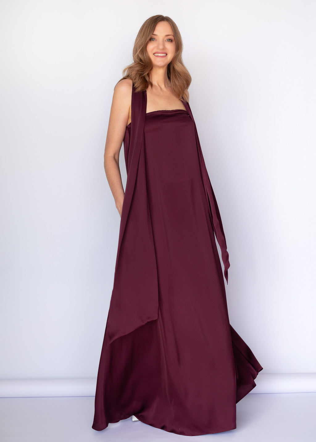 Шовкова святкова сукня з відкритими плечима та шарфом в кольорі Dark Burgundy