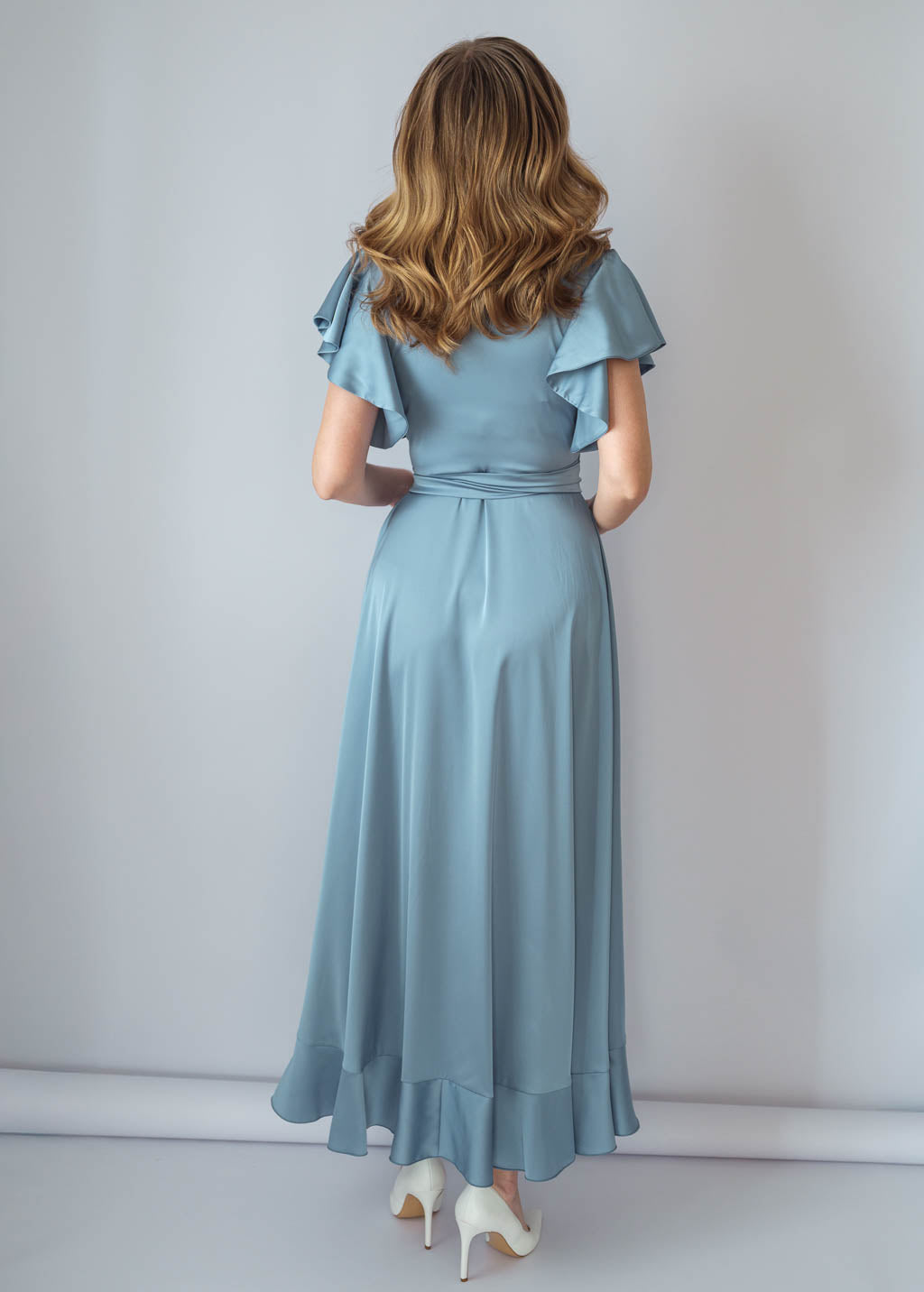 Романтична довга шовкова сукня в кольорі Dusty Blue