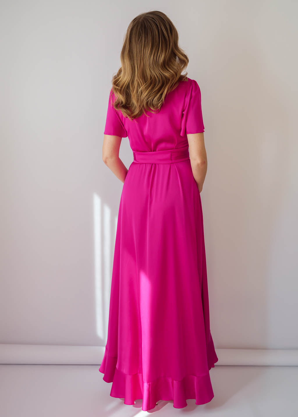 Романтична  шовкова сукня з поясом в кольорі Fuchsia