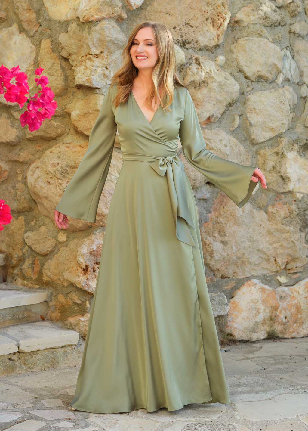 Святкова шовкова сукня на затин з довгим рукавом