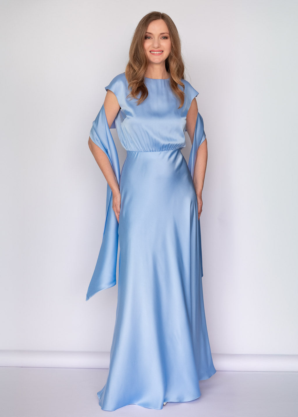Шовкова витончена довга сукня з шарфом в кольорі Sky Blue