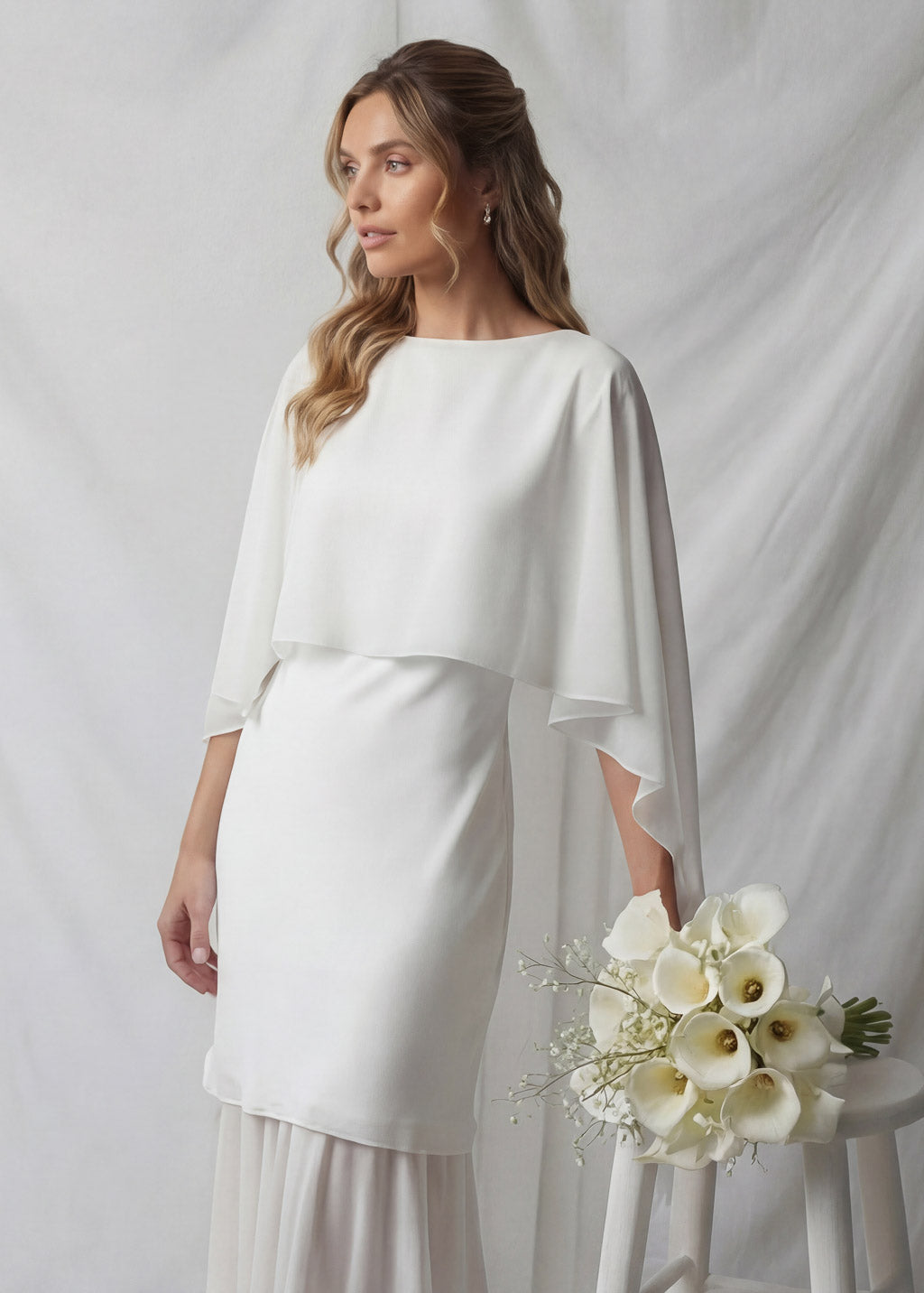 Cукня з поєднанням шовку та шифону та шифоновою накидкою